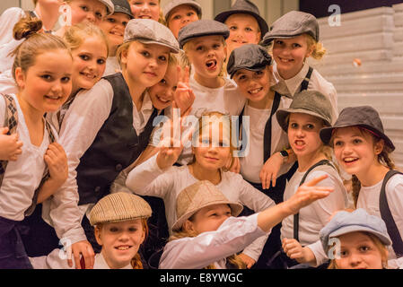 Tänzer, Kinderfest, Harpa, Reykjavik, Island Stockfoto