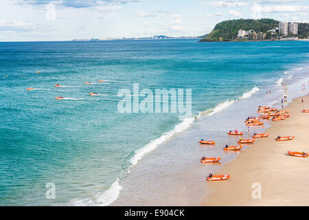 Surfen Sie Lebensretter Wettbewerb, N. Burleigh, Gold Coast, Queensland, Australien Stockfoto