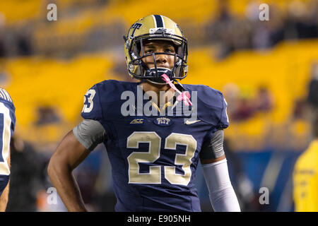 Pittsburgh, Pennsylvania, USA. 16. Oktober 2014. Pittsburgh WR TYLER BOYD (23) vor dem Spiel zwischen der Virginia Tech Hokies und Pittsburgh Panthers spielten im Heinz Field in Pittsburgh, Pennsylvania. Bildnachweis: Frank Jansky/ZUMA Draht/Alamy Live-Nachrichten Stockfoto