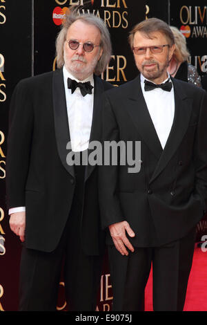 Laurence Olivier Awards 2014 Red Carpet Ankünfte am Royal Opera House, Covent Garden, London Featuring: Benny Andersson, Björn Ulvaeus Where: London, Vereinigtes Königreich bei: 13. April 2014 Stockfoto