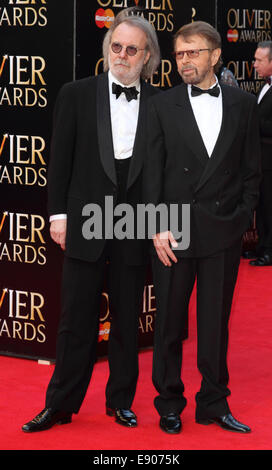 Laurence Olivier Awards 2014 Red Carpet Ankünfte am Royal Opera House, Covent Garden, London Featuring: Benny Andersson, Björn Ulvaeus Where: London, Vereinigtes Königreich bei: 13. April 2014 Stockfoto