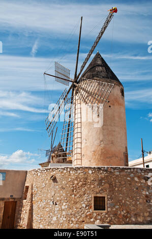 traditionelle Windmühle in Palma De mallorca Stockfoto