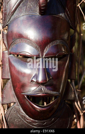 Afrikanische Kunstskulpturen aus Ebenholz Holzschnitzerei. Stockfoto