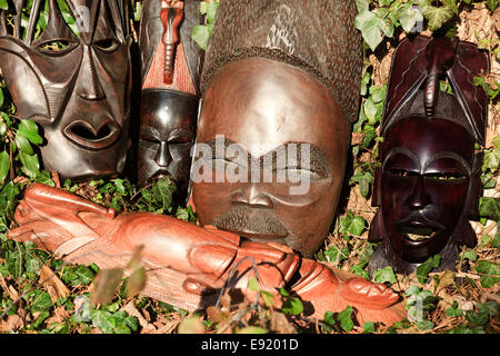 Afrikanische Kunstskulpturen aus Ebenholz Holzschnitzerei. Stockfoto