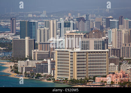 Die Innenstadt von Waikiki gesehen von Diamond Head Stockfoto