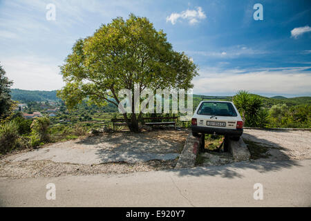 Auto Reparatur Kanal der Städte Kfz-Mechaniker, Brünn, Insel Korcula, Kroatien 2014 Stockfoto