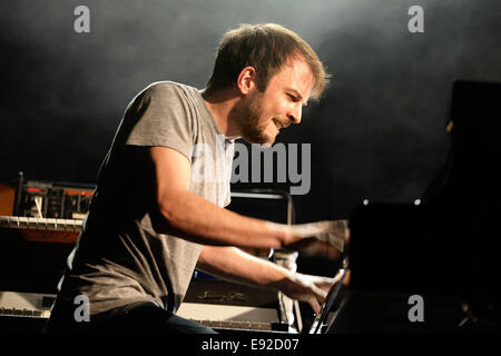 BARCELONA - JUN 12: Nils Frahm (deutscher Musiker, Komponist und Pianist) Auftritt beim Sonar Festival. Stockfoto