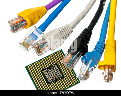 Cat 5 Kabel in verschiedenen Farben mit CPU Stockfoto