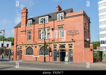 Traditionelles Pub Rose Villa Taverne und American Diner in Birminghams Jewellery Quarter Stockfoto