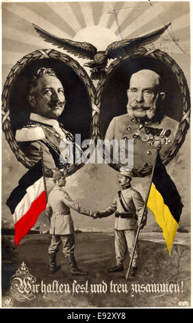 Kaiser Wilhelm II. von Deutschland, Kaiser Franz Joseph i. von Österreich-Ungarn, "Wir Zweisimmen Fest Und Treu Susammen (wir halten zusammen wahr)", Postkarte, um 1915 Stockfoto