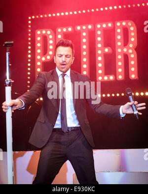 Inverness, Schottland. 17. Oktober 2014. Peter Andre führt am Inverness Leisure Centre als eines seiner Stationen in der großen Nacht Tour(Inverness, United Kingdom) Credit: Thomas Bisset/Alamy Live News Stockfoto
