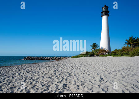 SAND STRAND LEUCHTTURM CAPE FLORIDA STATE PARK KÜSTE BISCAYNE BAY MIAMI FLORIDA USA Stockfoto