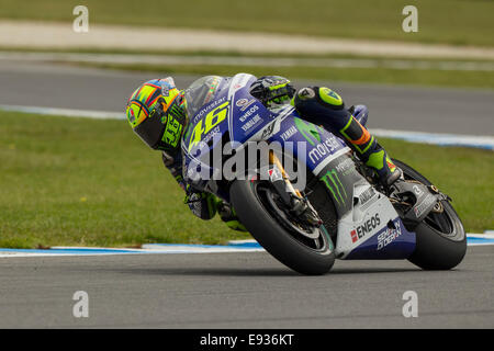 Phillip Island, Victoria, Australien. Samstag, 18. Oktober 2014. Valentino Rossi, Movistar Yamaha MotoGP-Team. Freies Training vier, Tissot Motorrad Grand Prix von Australien. Rossi konnte auf dem achten Platz für das Rennen in Phillip Island Grand Prix Circuit zu qualifizieren. Bildnachweis: Russell Hunter/Alamy Live-Nachrichten Stockfoto