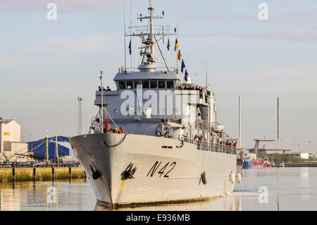 Belfast, Nordirland. 17. Okt. 2014 - LNS Jotvingis (N42) (Litauen) aus der SNMCMG1. NATO-Minenräumflotte. Kredit: Stephen Barnes/Alamy Live News Stockfoto