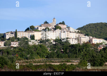 Einen Panoramablick über das Dorf Banon in der Alpes de Haute-Provence (Frankreich). Vue Panoramique du Village de Banon (Frankreich). Stockfoto