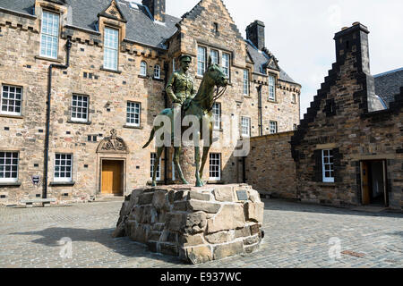 Statue von Earl Haig vor Klinikgebäude, historischen Edinburgh Castle, Edinburgh, Schottland Stockfoto