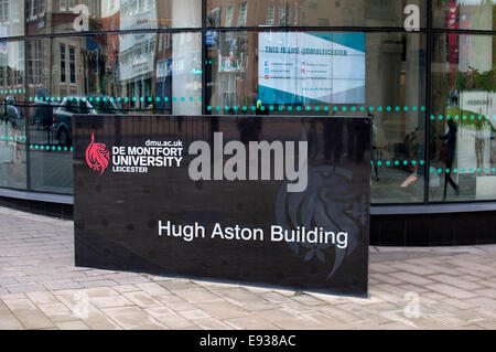 Hugh Aston Gebäude Zeichen, De Montfort University, Leicester, UK Stockfoto