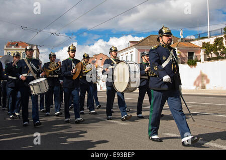 Horizontale Porträt einer Militärkapelle in die Wachablösung in Belem, Lissabon. Stockfoto