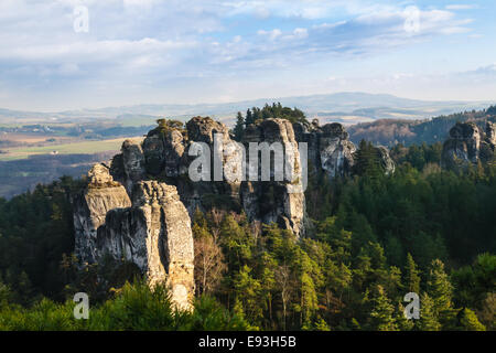 Sandsteinfelsen im Böhmischen Paradies Stockfoto