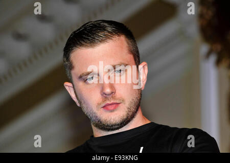 Belfast, Nordirland. 18. Oktober 2014 - "Plan B" (richtiger Name Benjamin Paul Ballance-Drew oder Ben Drew) während eines Workshops in der Musikindustrie. Bildnachweis: Stephen Barnes/Alamy Live-Nachrichten Stockfoto