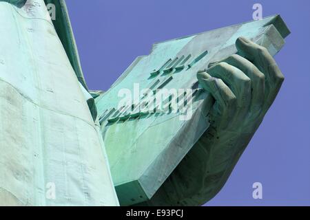 Nahaufnahme der Statue of Liberty holding Tablet, New York City, USA Stockfoto