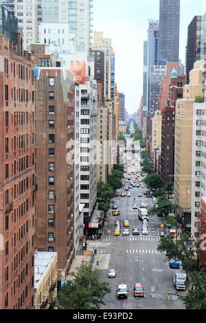 Luftaufnahme des Verkehrs auf der 1st Avenue, New York City, USA Stockfoto