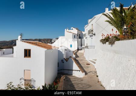 Die alten maurischen Dorf Frigiliana in Andalusien ist ein wunderschön gepflegte und renovierte weißes Dorf im Süden von Spanien Stockfoto