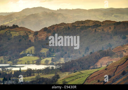 RAF Tornado Kämpfer / Bomber auf niedriger Ebene Trainingsübung über Grasmere, Englisch Lake District, Großbritannien. Stockfoto