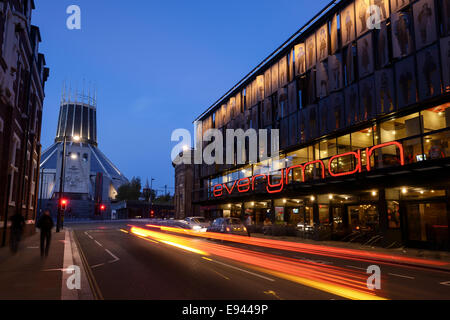 Der Everyman Theatre in Liverpool in der Nacht Stockfoto