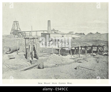 Diese Illustration von Carne aus dem Jahr 1899 zeigt die Kupfermine New Mount Hope und unterstreicht ihre Bedeutung im Bergbau. Die Skizze spiegelt die industrielle Entwicklung des späten 19. Jahrhunderts im amerikanischen Bergbausektor wider. Stockfoto