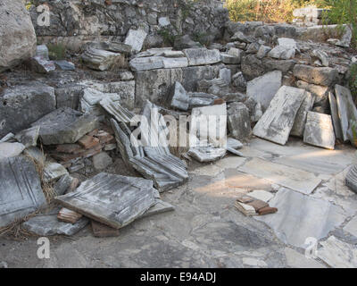 Ruinen des sportlichen Bereich der antiken Samos Griechenland, einer der vielen Sehenswürdigkeiten in der Nähe von Pythagorio, archäologischen Puzzle-Teile Stockfoto