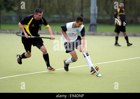 Herren-Hockey-Match auf Vereinsebene, UK Stockfoto