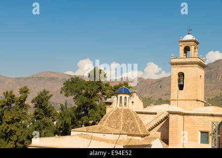 Alte Kirchen unter mediterraner Sonne, Orihuela, Costa Blanca Stockfoto