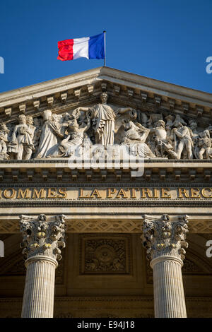 Detail an der vorderen Fassade des Pantheons, Paris, Frankreich Stockfoto