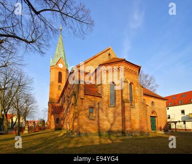 Grossraeschen Stadtkirche - Grossraeschen Kirche 01 Stockfoto