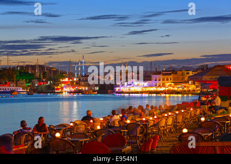 Restaurant in Bodrum, Provinz Muğla, Kumbahce Bay, Ägäis, Türkei Stockfoto