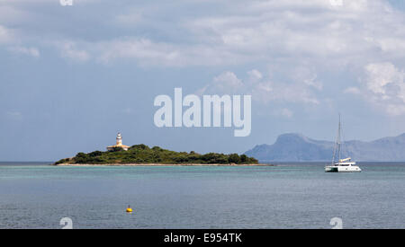 Leuchtturm auf der Insel Alcanada ab Alcudia, Mallorca, Balearen, Spanien Stockfoto