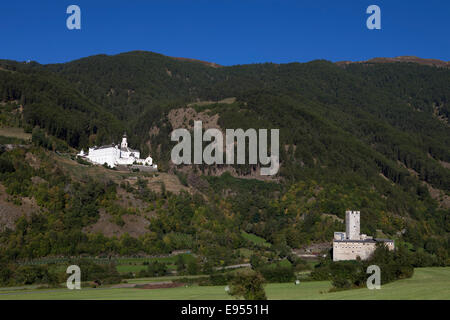 Marienberg Abbey und Fürstenburg Schloss in Burgeis, Südtirol, Italien Stockfoto