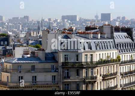 Blick über die Dächer von Paris vom Institut du Arabe, Paris, Île-de-France, Frankreich Stockfoto