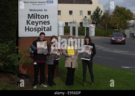 Milton Keynes, UK. 20. Oktober 2014. MTRAs streiken in Milton Keynes Krankenhaus. Die Gesellschaft & College des Röntgenassistenten Mitglieder nehmen Teil an einem UK-weiten Streik zum ersten Mal in mehr als 30 Jahren. Bildnachweis: Chris Yates/Alamy Live-Nachrichten Stockfoto