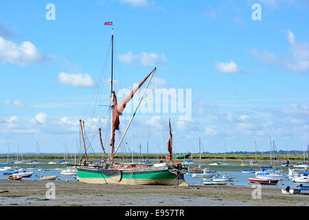 Themse Segeln Lastkahn "Kitty" ruht auf Wattenmeer bei Ebbe Stockfoto