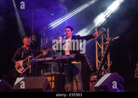 Tralee, Irland, 15. August 2014, Liam Geddes führt auf The Rose of Tralee Festival, Tralee, County Kerry am 15. August 2014 Stockfoto