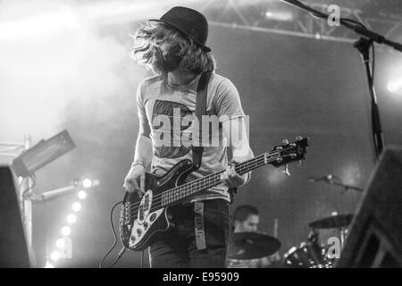 Tralee, Irland, 15. August 2014, Walking auf Autos Höchstleistungen The Rose of Tralee Festival, Tralee, County Kerry am 15. August 2014 Stockfoto