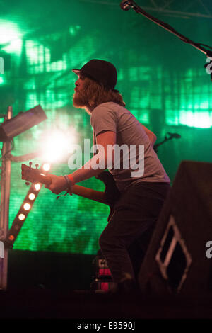 Tralee, Irland, 15. August 2014, Walking auf Autos Höchstleistungen The Rose of Tralee Festival, Tralee, County Kerry am 15. August 2014 Stockfoto