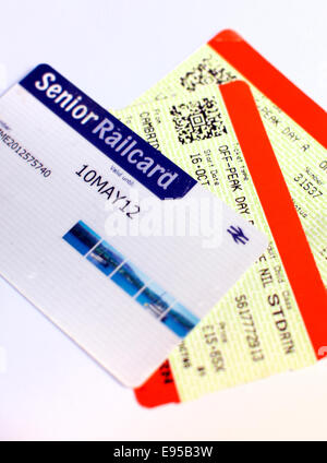 BahnCard und Reisen Seniorenkarten, London Stockfoto
