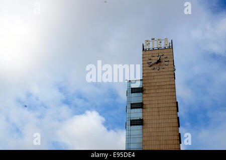 Riga-Hauptbahnhof-Uhrturm Stockfoto