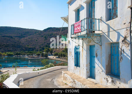 Haus zum Verkauf in Adamantas Milos Griechenland Stockfoto