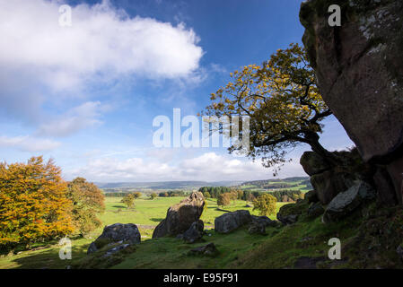 Blick auf die Landschaft von Robin Hoods schreiten im Peak District, Derbyshire. Sonnigen Herbsttag. Stockfoto