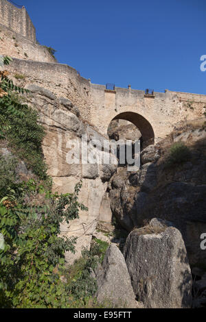 Puente Viejo in La Ciudad oder Altstadt in Ronda Stockfoto