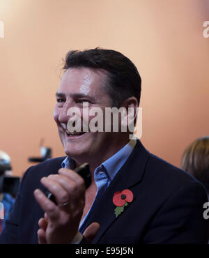 Rom, Italien. 20. Oktober 2014. Tony Hadley von Spandau Ballet bei einem Fototermin für "Soul Boys von der westlichen Welt/Spandau Ballet" beim internationalen Filmfestival in Rom. L R. Martin Kemp, John Keeble, Tony Hadley, Steve Norman, Gary Kemp., internationales Filmfestival in Rom, Rom, Italien, 20.10.14 Kredit: Stephen Bisgrove/Alamy Live-Nachrichten Stockfoto